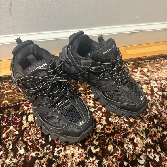 Balenciaga | Shoes | Balenciaga Black Chunky Sneakers Modern  display picture 1